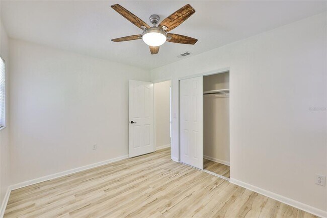 Building Photo - 121 Windy Cir