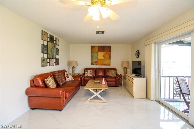 Building Photo - 239 Palm Dr