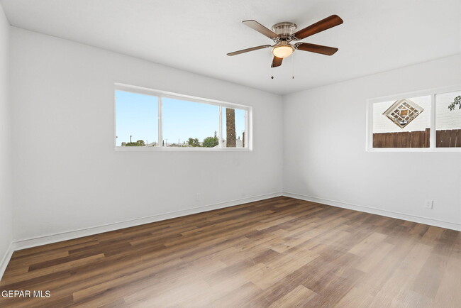 Building Photo - 2413 Copper Ave