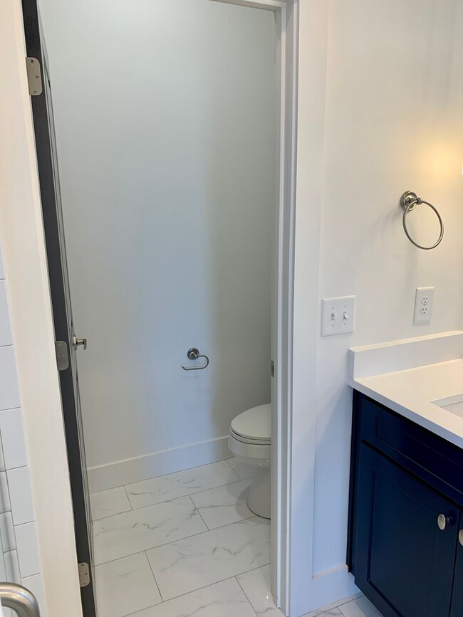 Building Photo - 4 Bed 3.5 Bath in Edgefield Home