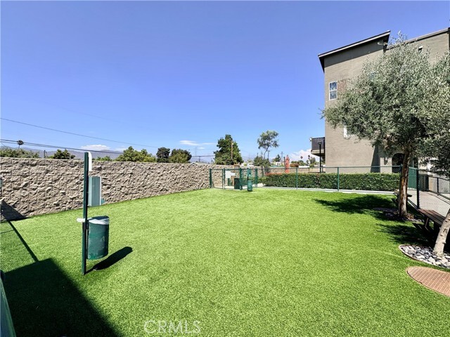 Building Photo - 489 Rose Ct