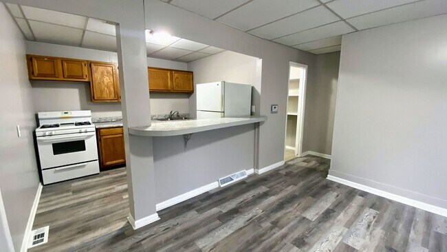 Building Photo - 1338 Muskegon Ave NW