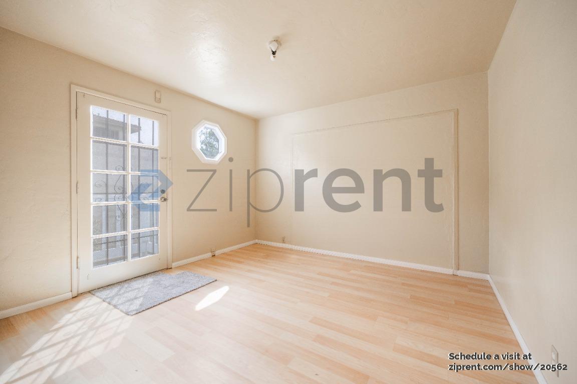 Building Photo - Unit A