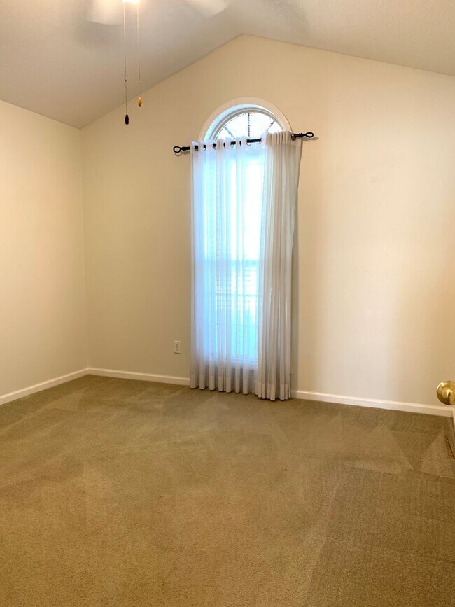 Building Photo - 3bed/2bath Home with Fenced Backyard in Valley View Schools!!!!!!