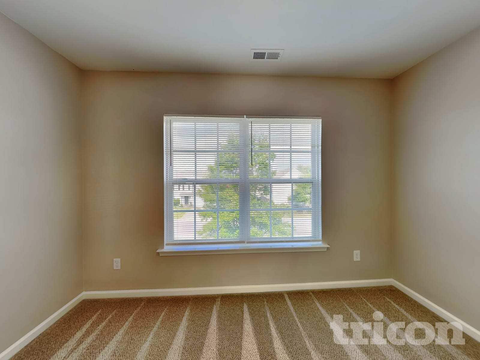 Building Photo - 619 Marthas View Dr NW