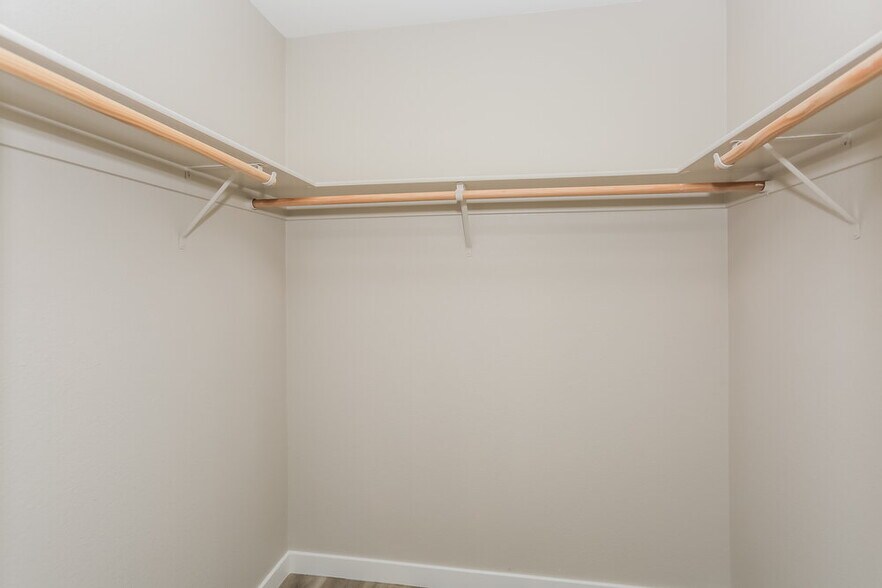 Building Photo - 2801 Lava Rock Ave