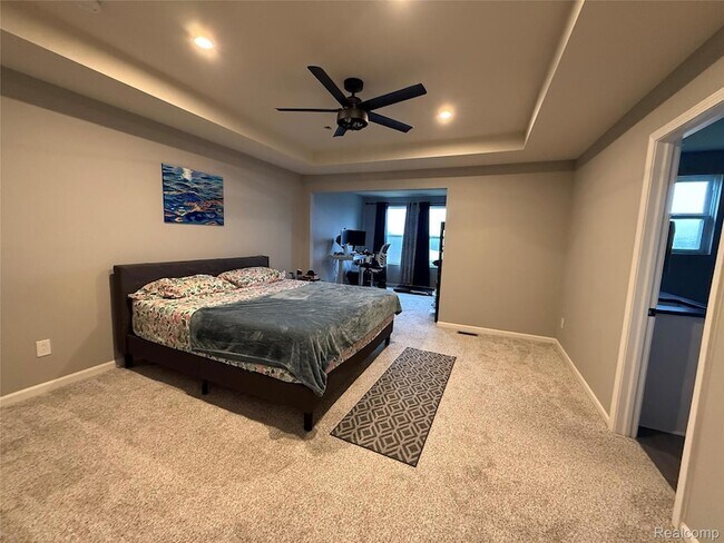 Building Photo - 4811 Broomfield Way