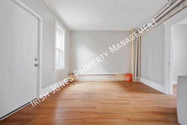 Building Photo - 47 Fredro St