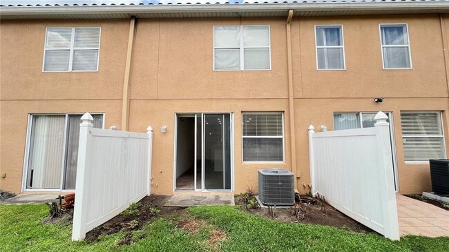 Building Photo - 5215 Paradise Cay Cir