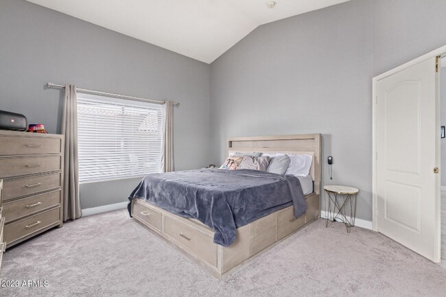 Building Photo - 43890 W Cahill Dr
