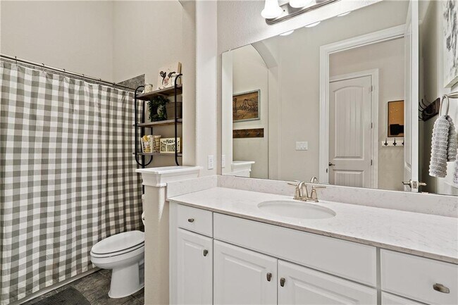 Building Photo - 4304 Valley Oaks Dr