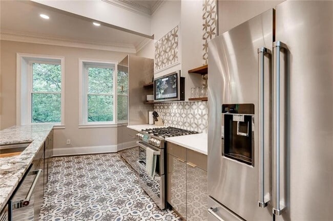 Building Photo - Stunning Furnished 3 Bedroom 3 Bath Condominium ON Piedmont Park!