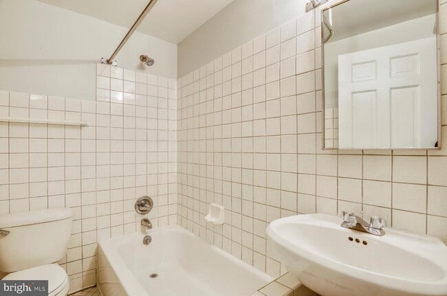 Building Photo - 3039 M St NW