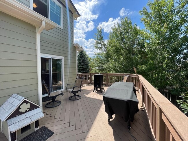 Building Photo - Beautiful two-story home located in Erie!