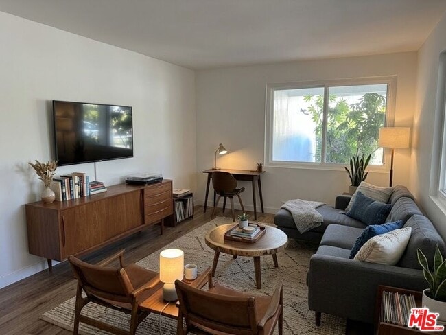 Building Photo - 1271 El Hito Cir