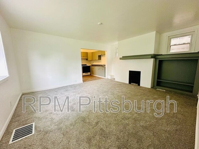 Building Photo - 42 Climax St