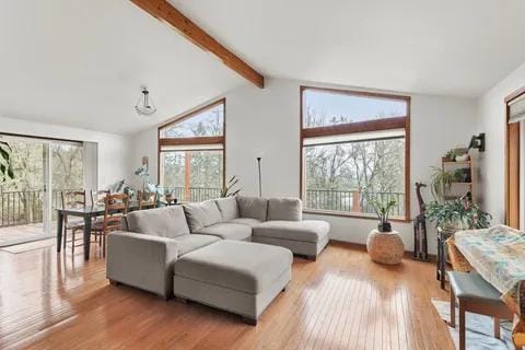 Building Photo - 498 NW Scenic Dr