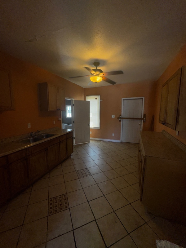 Building Photo - 1417 Buckingham St