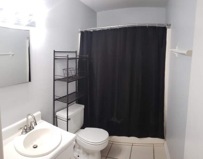 Building Photo - 2412 Talco Dr