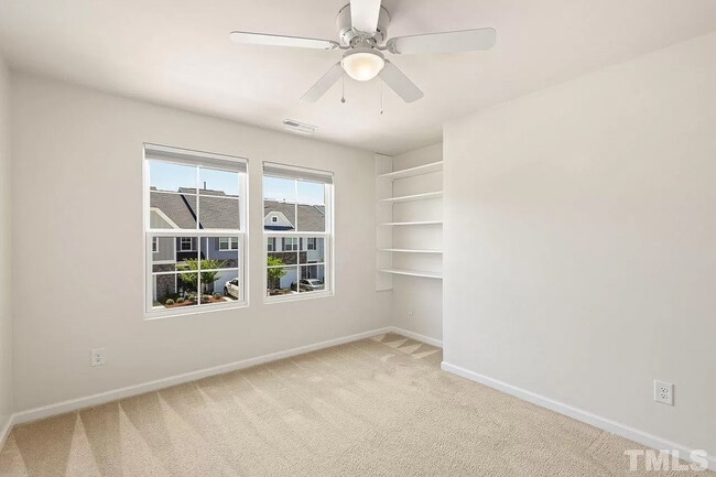 Building Photo - 815 Bristol Bridge Dr