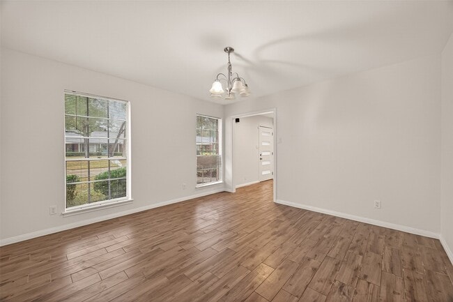 Building Photo - 422 Willow Vista Dr