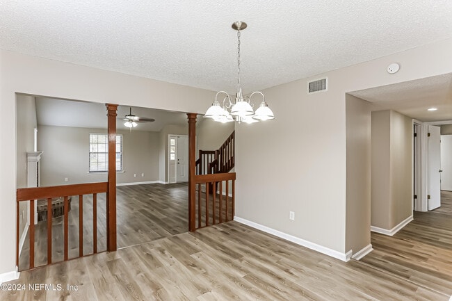 Building Photo - 12636 Misty Mountain Dr E