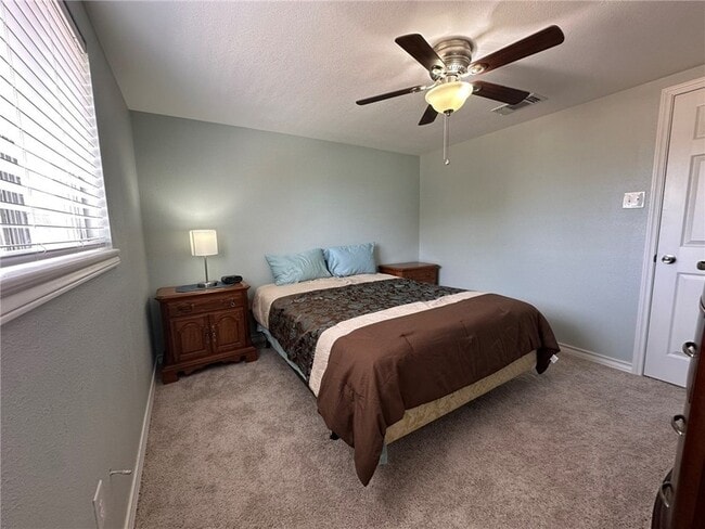 Building Photo - 201 Volpe Cir