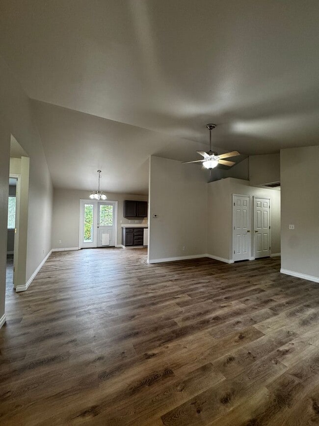 Building Photo - 2203 N Abbey Glen Ct