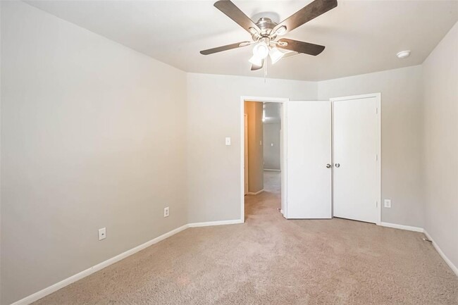 Building Photo - 6838 Brushmeade Ln