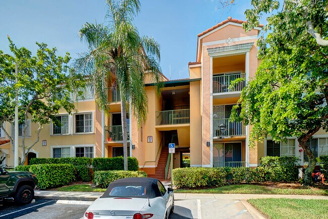 Building Photo - 103 Yacht Club Way