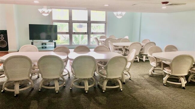 Building Photo - 531 N Ocean Blvd