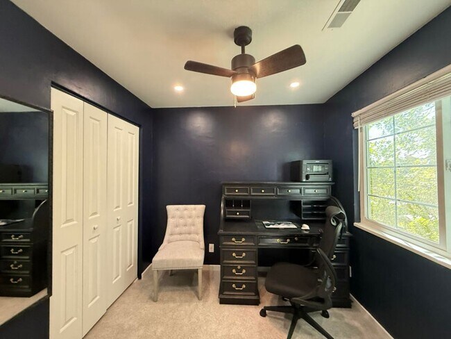 Building Photo - Gorgeous Remodeled 3 Bedroom Home in St. George!