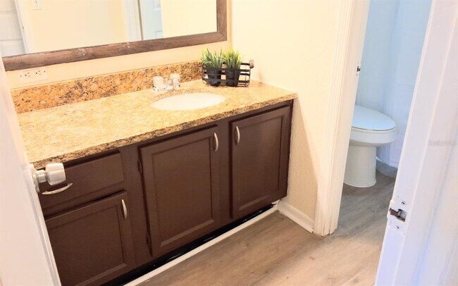Building Photo - 3044 Antique Oaks Cir
