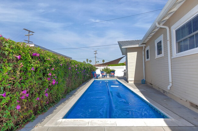 Building Photo - 4766 63rd St