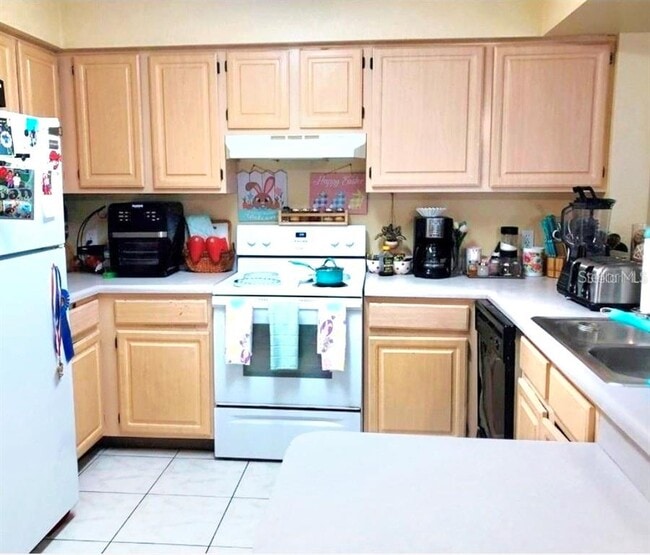 Building Photo - 13838 Fairway Island Dr