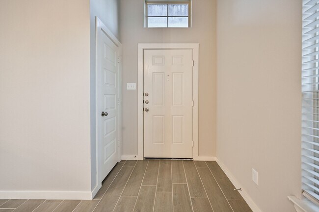 Building Photo - 127 Wickersham