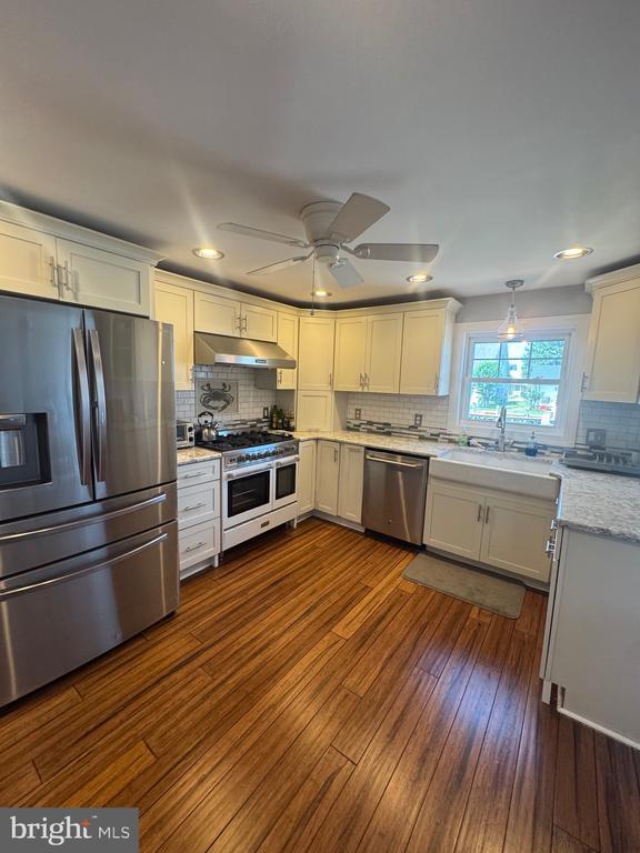Building Photo - 10613 Shifting Sands Dr