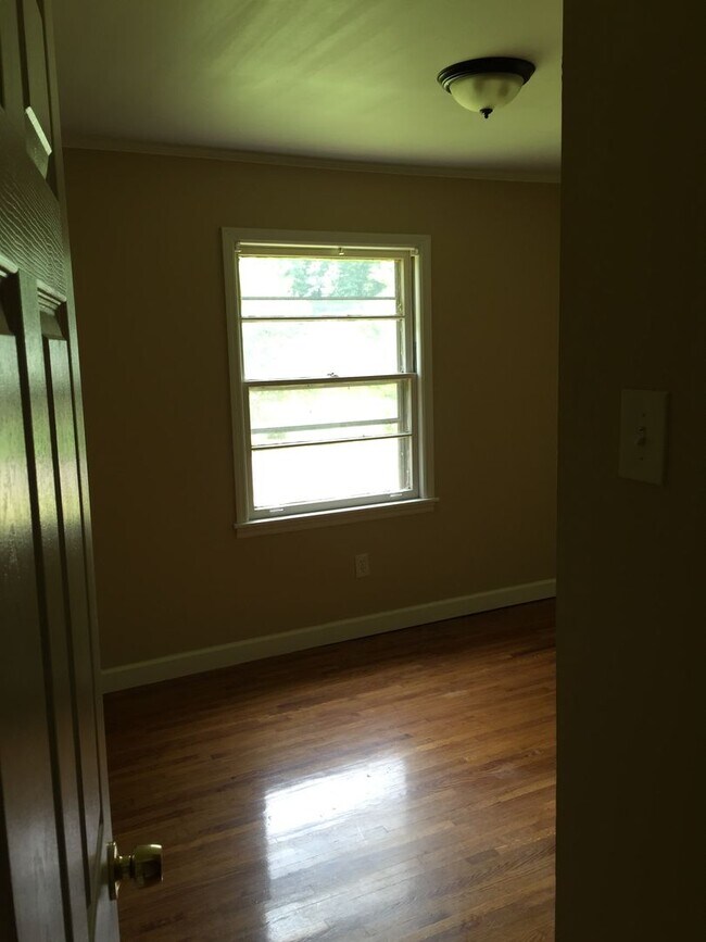 Building Photo - 2970 Chaucer Ln