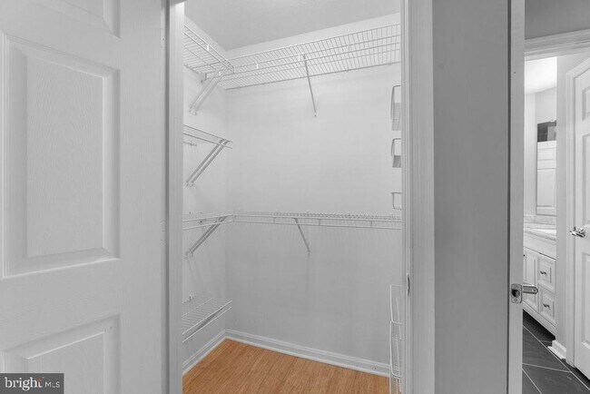 Building Photo - 5930 Millrace Ct