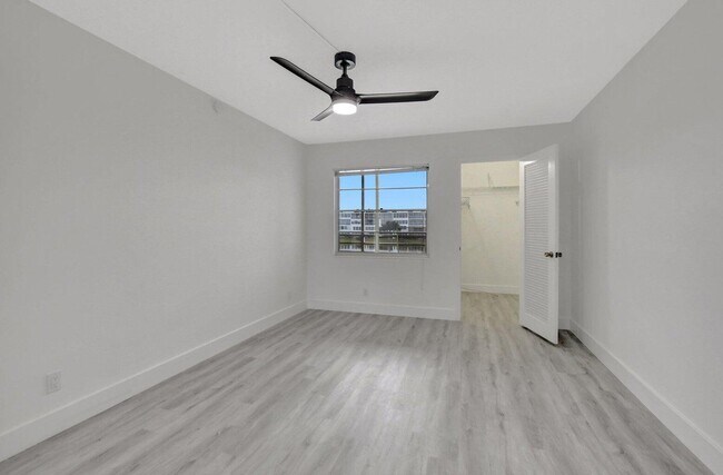 Building Photo - 2053 Wolverton C
