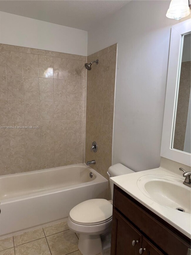 Building Photo - 1820 SW 89th Terrace