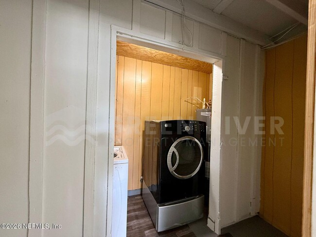 Building Photo - 4623 Suffolk Ave