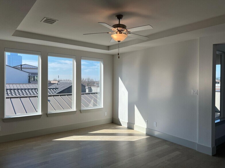 Building Photo - 7706 Element Ave