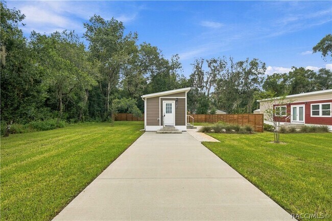Building Photo - 9306 E Sycamore Pl