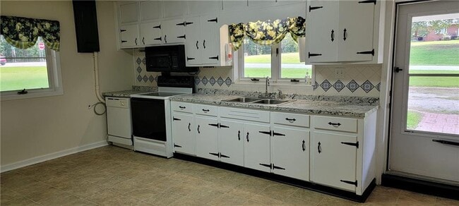 Building Photo - 5228 Central Church Rd