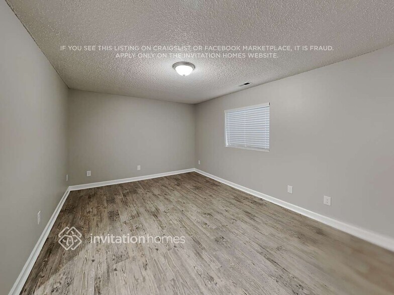 Building Photo - 5125 Balsam St