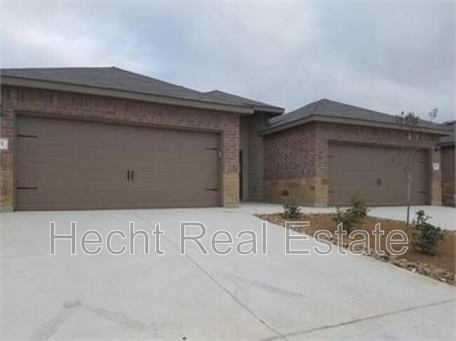 Building Photo - 211 Joanne Cv