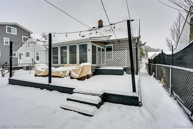 Building Photo - 1460 Cole St