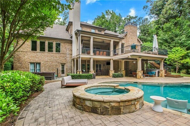 Building Photo - 5265 Peachtree Dunwoody Rd NE