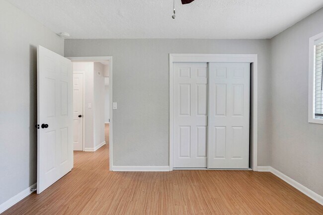 Building Photo - Well kept 3 bed, 1 bath in NE Salem